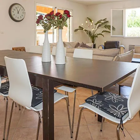 Stunning In With Kitchen